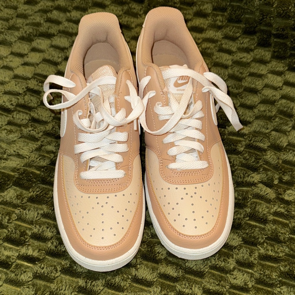 NWT - Nike Sanddrift Women's Size 8.5 - Picture 3 of 6